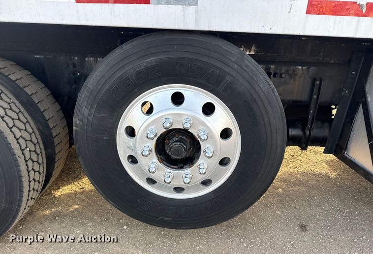 image for item EG1896 2015 Freightliner 114SD vacuum truck