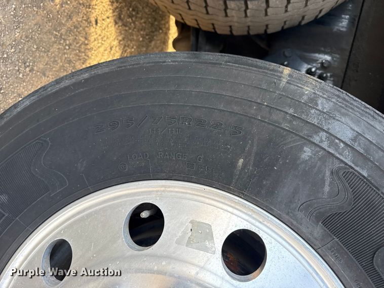 image for item EG1896 2015 Freightliner 114SD vacuum truck