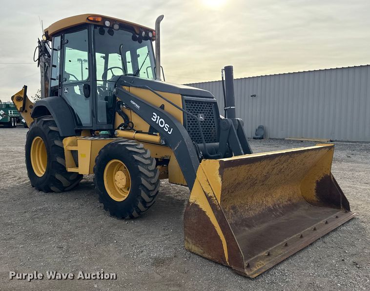 image for item EG1903 2011 John Deere 310SJ backhoe