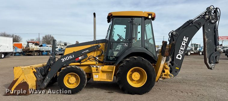 image for item EG1903 2011 John Deere 310SJ backhoe