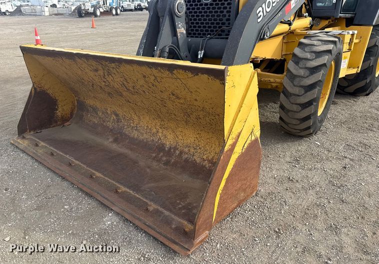 image for item EG1903 2011 John Deere 310SJ backhoe