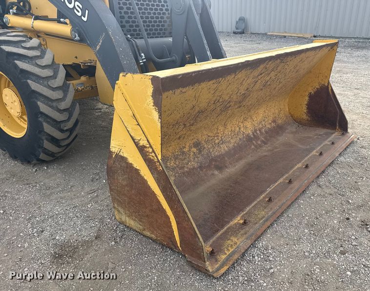 image for item EG1903 2011 John Deere 310SJ backhoe