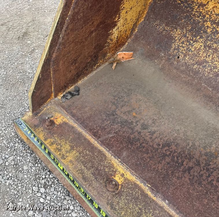 image for item EG1903 2011 John Deere 310SJ backhoe