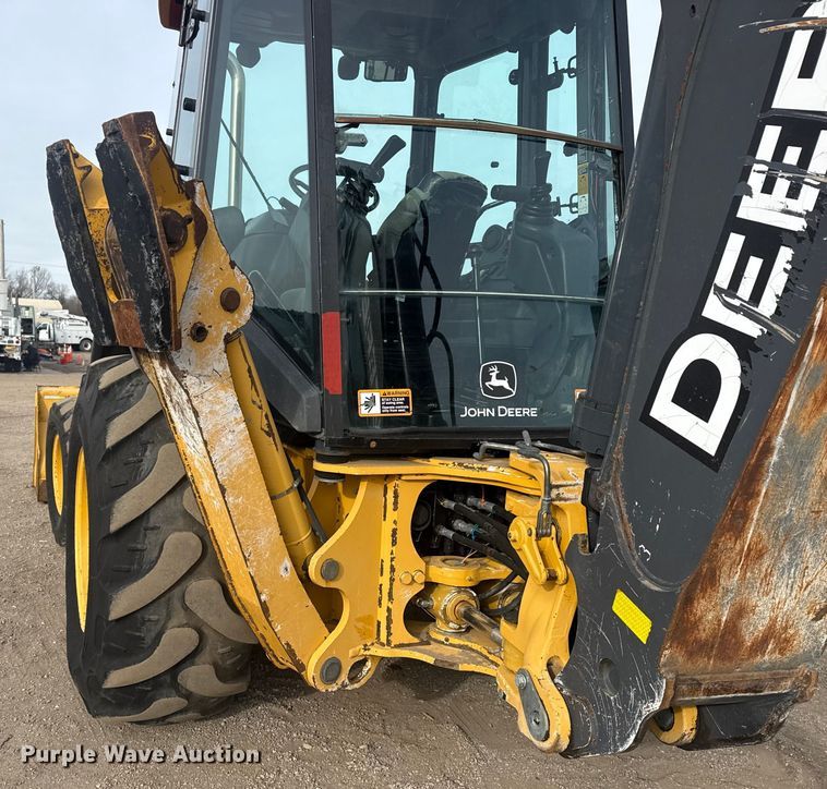 image for item EG1903 2011 John Deere 310SJ backhoe