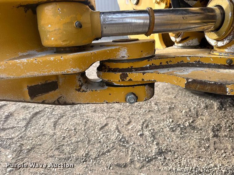 image for item EG1903 2011 John Deere 310SJ backhoe