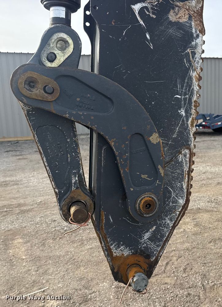 image for item EG1903 2011 John Deere 310SJ backhoe