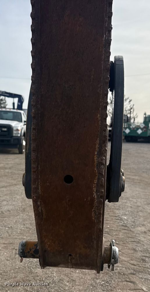 image for item EG1903 2011 John Deere 310SJ backhoe