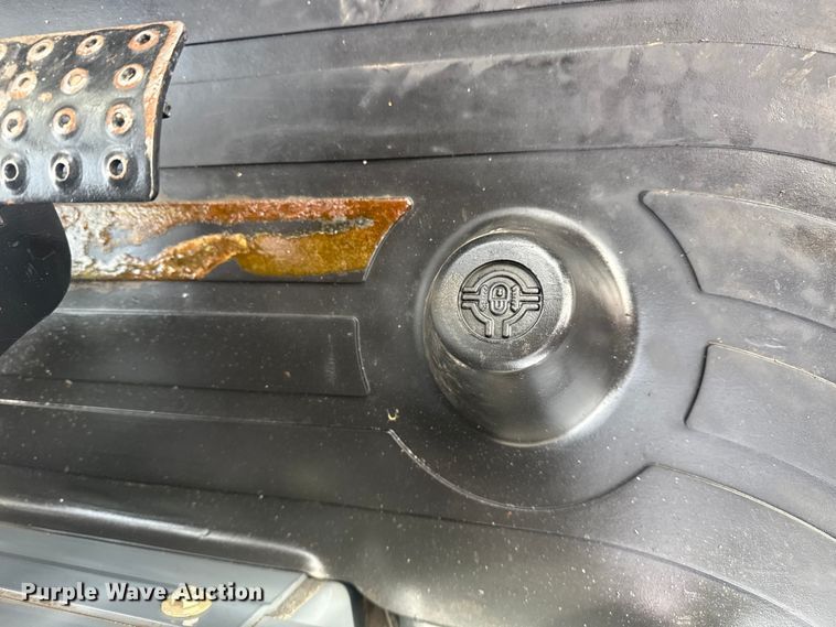 image for item EG1903 2011 John Deere 310SJ backhoe