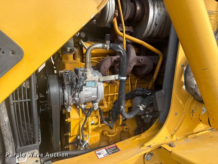 image for item EG1903 2011 John Deere 310SJ backhoe