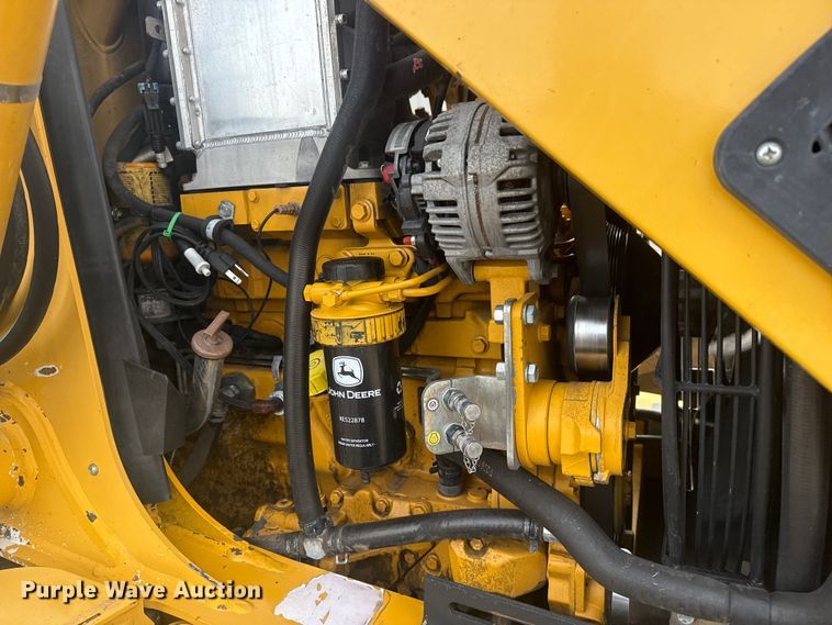 image for item EG1903 2011 John Deere 310SJ backhoe