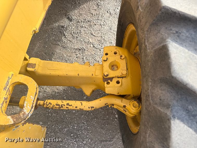 image for item EG1903 2011 John Deere 310SJ backhoe