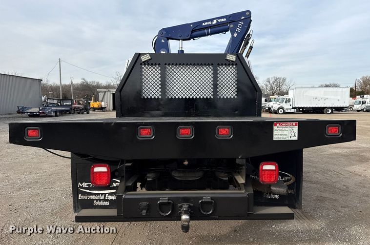 image for item EG1904 2015 Ford F550 flatbed truck