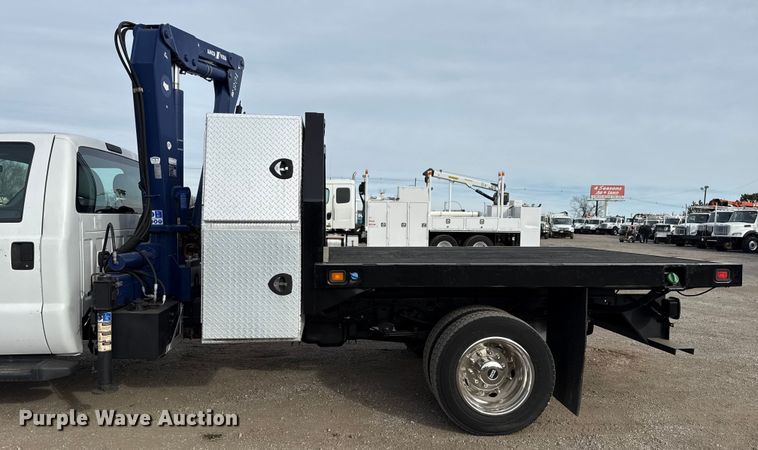 image for item EG1904 2015 Ford F550 flatbed truck