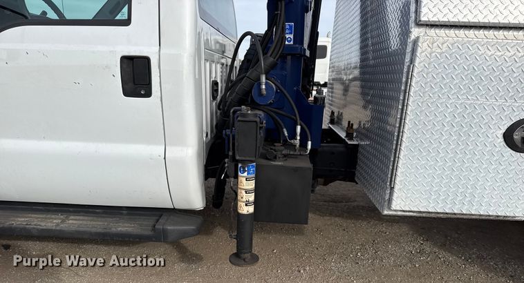 image for item EG1904 2015 Ford F550 flatbed truck