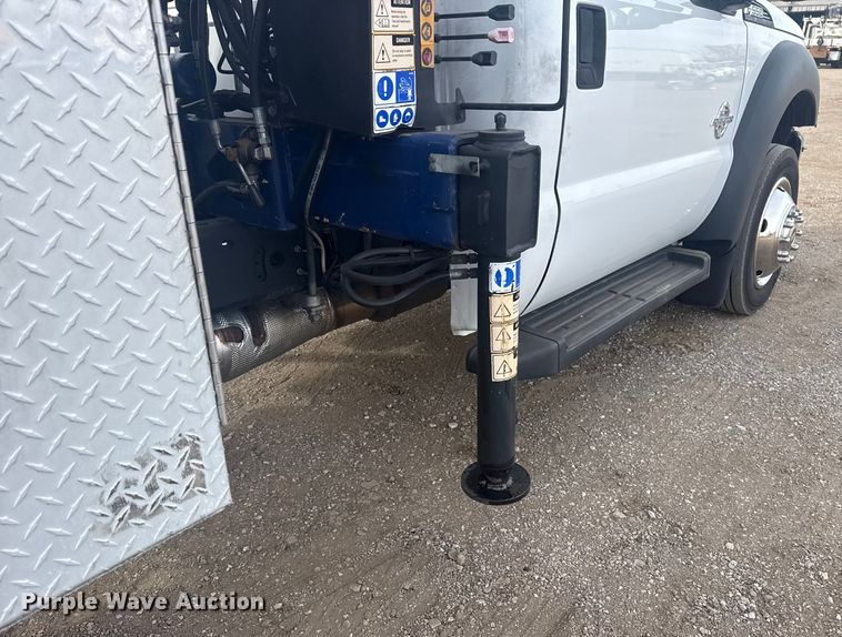 image for item EG1904 2015 Ford F550 flatbed truck