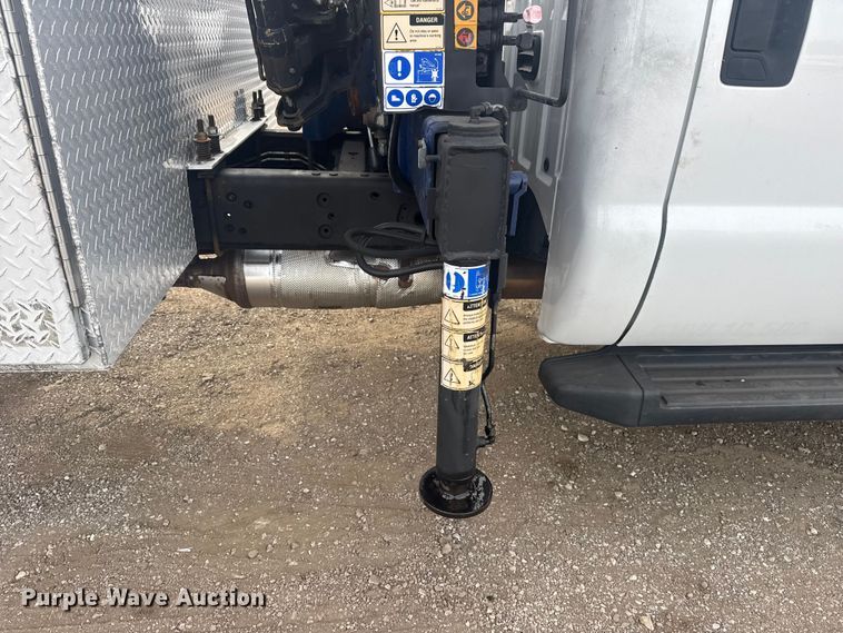 image for item EG1904 2015 Ford F550 flatbed truck