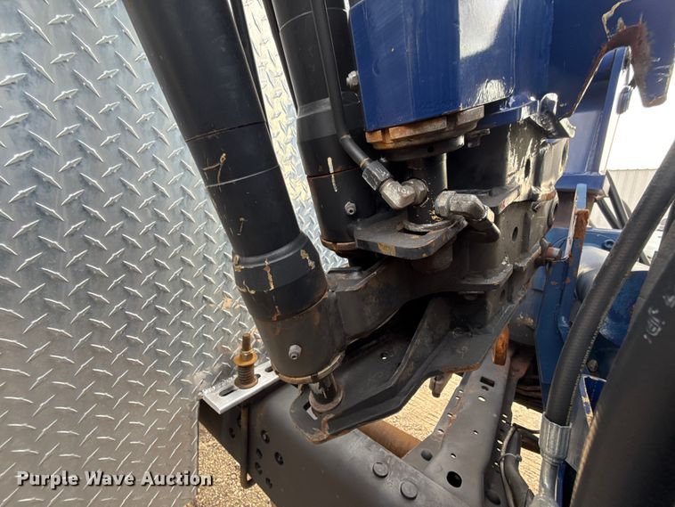 image for item EG1904 2015 Ford F550 flatbed truck