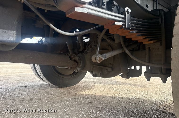 image for item EG1904 2015 Ford F550 flatbed truck