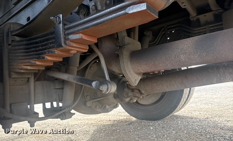 image for item EG1904 2015 Ford F550 flatbed truck