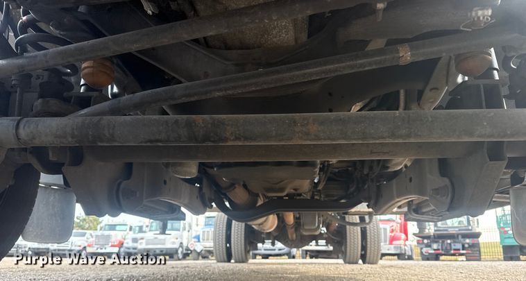 image for item EG1904 2015 Ford F550 flatbed truck