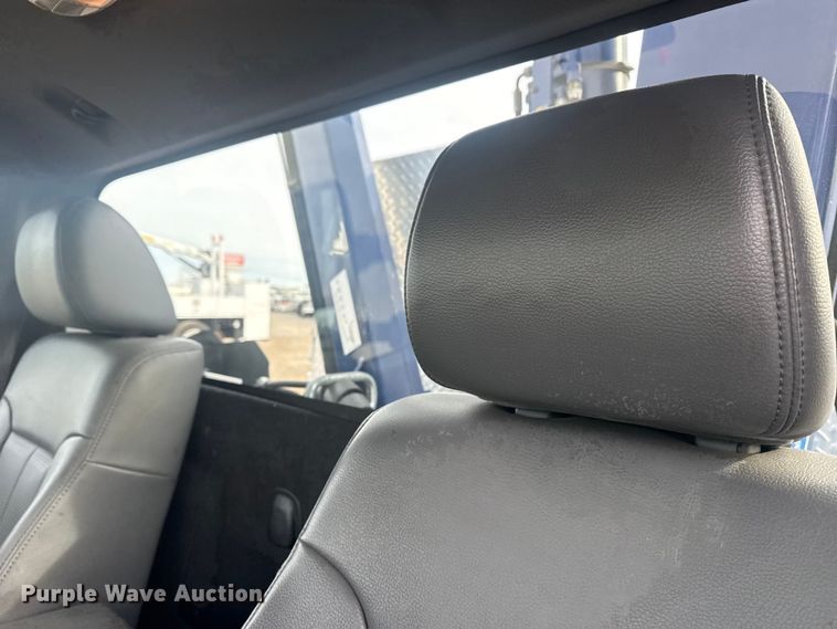 image for item EG1904 2015 Ford F550 flatbed truck