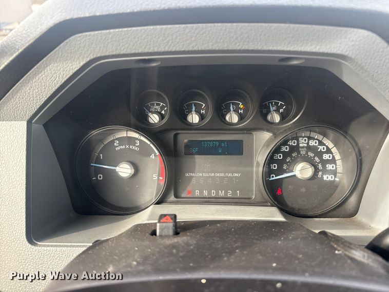 image for item EG1904 2015 Ford F550 flatbed truck