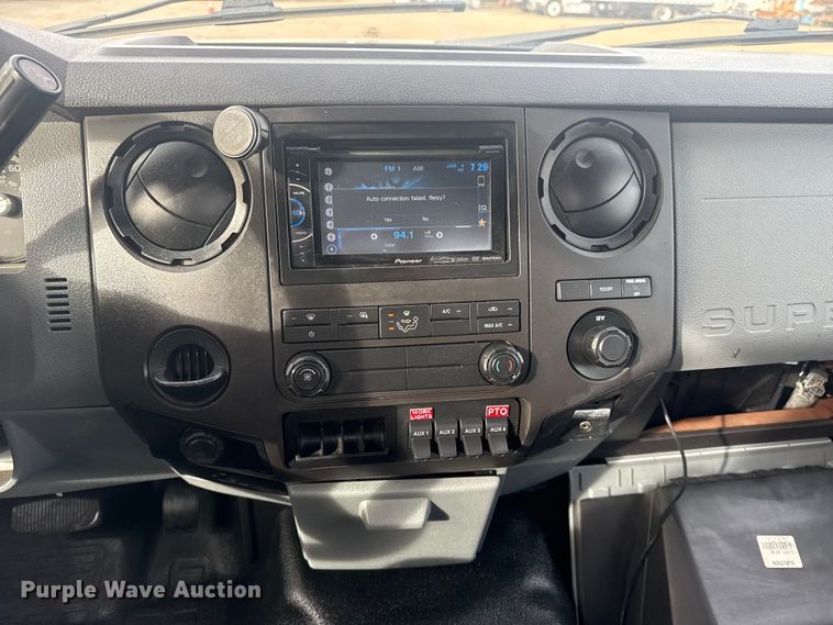 image for item EG1904 2015 Ford F550 flatbed truck