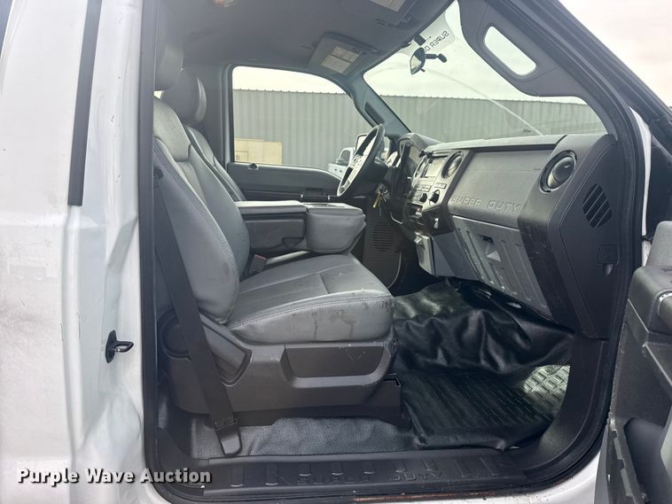 image for item EG1904 2015 Ford F550 flatbed truck