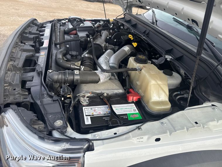 image for item EG1904 2015 Ford F550 flatbed truck