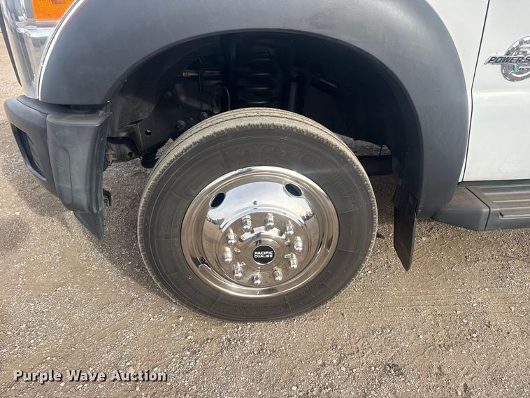 image for item EG1904 2015 Ford F550 flatbed truck