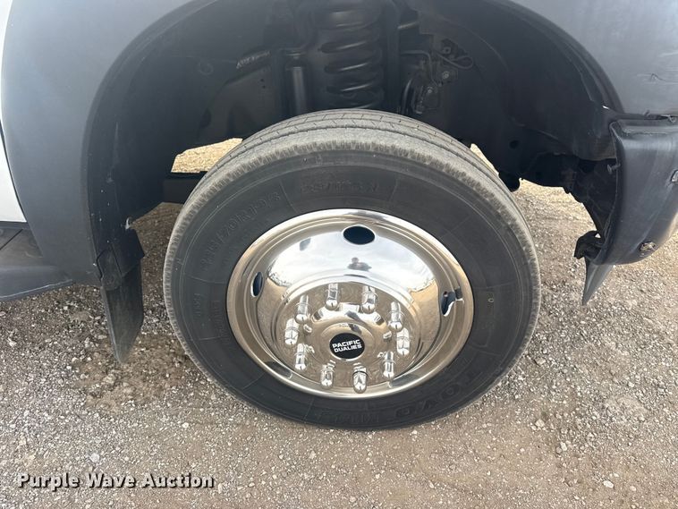 image for item EG1904 2015 Ford F550 flatbed truck