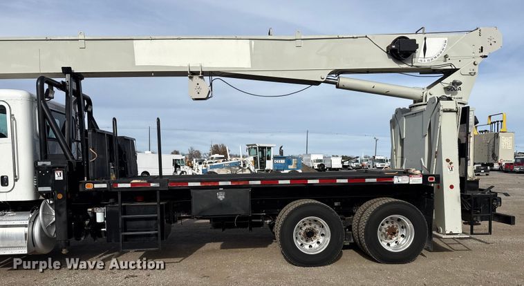 image for item EG1907 2012 Peterbilt 367 crane truck