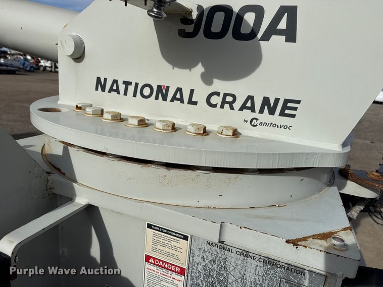 image for item EG1907 2012 Peterbilt 367 crane truck