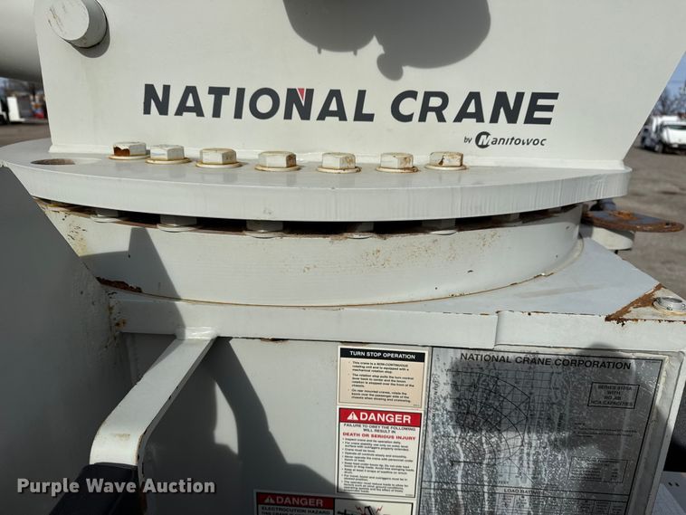 image for item EG1907 2012 Peterbilt 367 crane truck