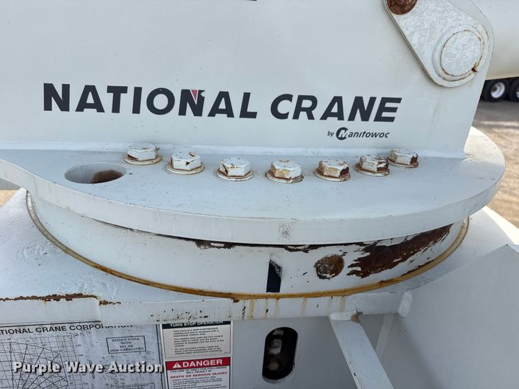 image for item EG1907 2012 Peterbilt 367 crane truck