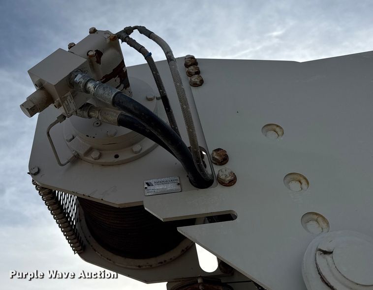 image for item EG1907 2012 Peterbilt 367 crane truck