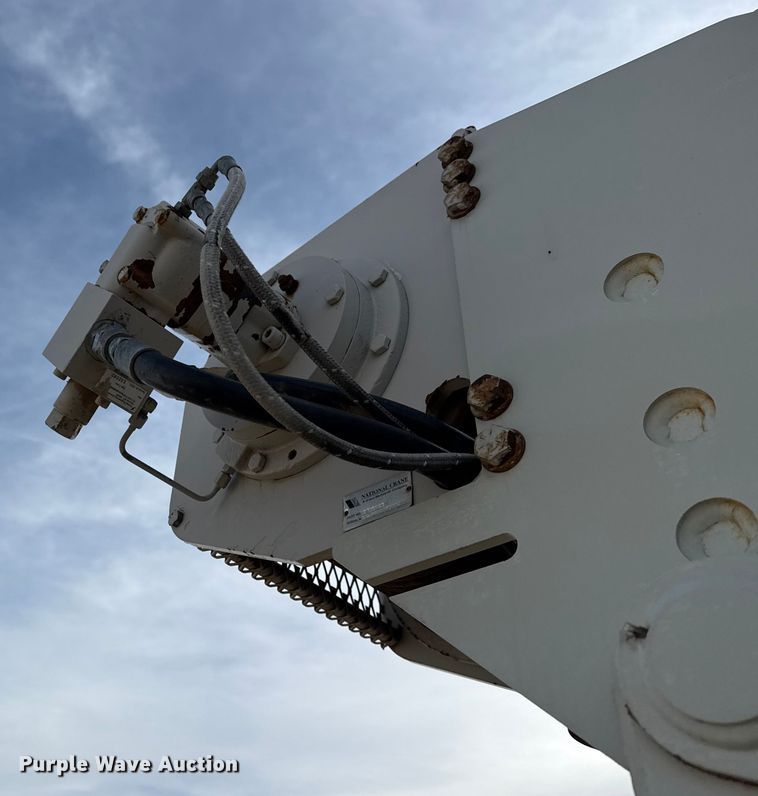 image for item EG1907 2012 Peterbilt 367 crane truck