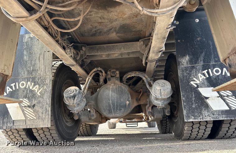 image for item EG1907 2012 Peterbilt 367 crane truck