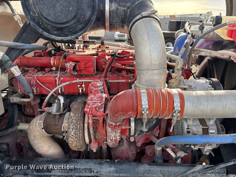 image for item EG1907 2012 Peterbilt 367 crane truck