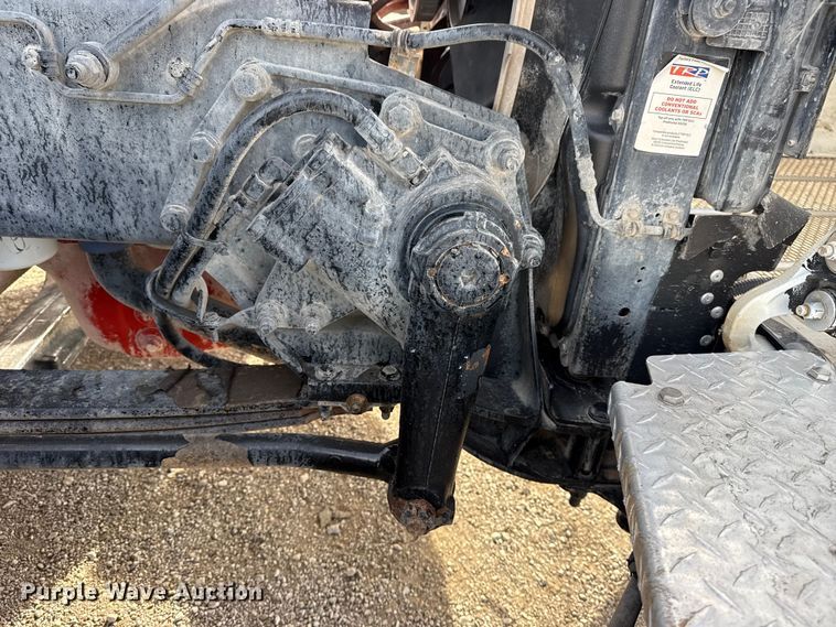 image for item EG1907 2012 Peterbilt 367 crane truck