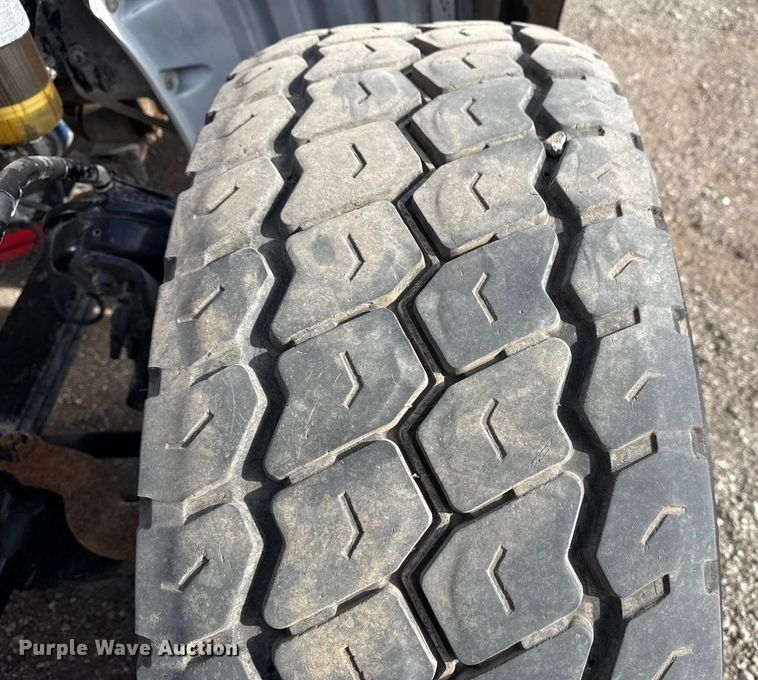 image for item EG1907 2012 Peterbilt 367 crane truck