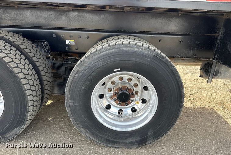 image for item EG1907 2012 Peterbilt 367 crane truck