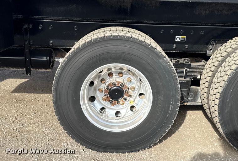 image for item EG1907 2012 Peterbilt 367 crane truck