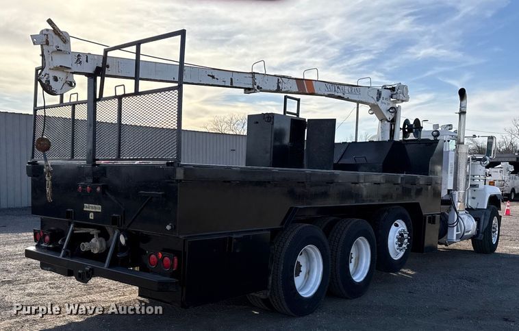 image for item EG1908 2003 Mack RD crane truck