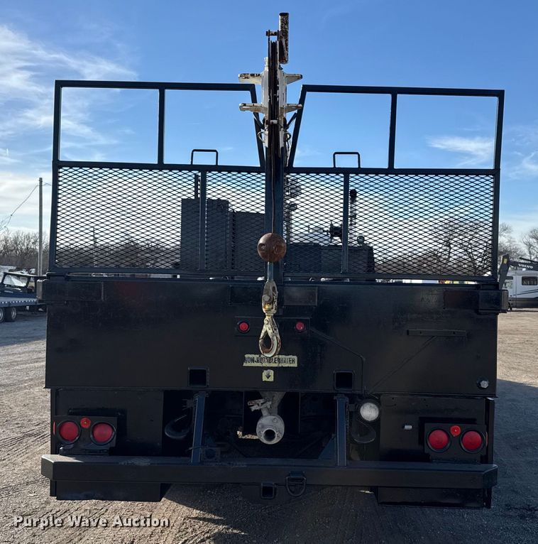 image for item EG1908 2003 Mack RD crane truck