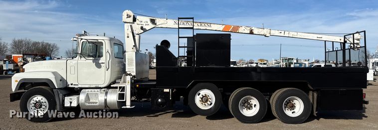 image for item EG1908 2003 Mack RD crane truck