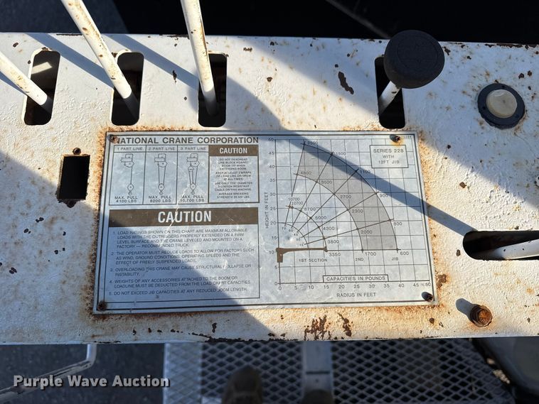 image for item EG1908 2003 Mack RD crane truck