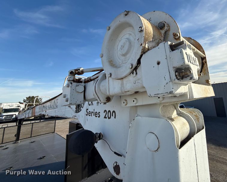 image for item EG1908 2003 Mack RD crane truck