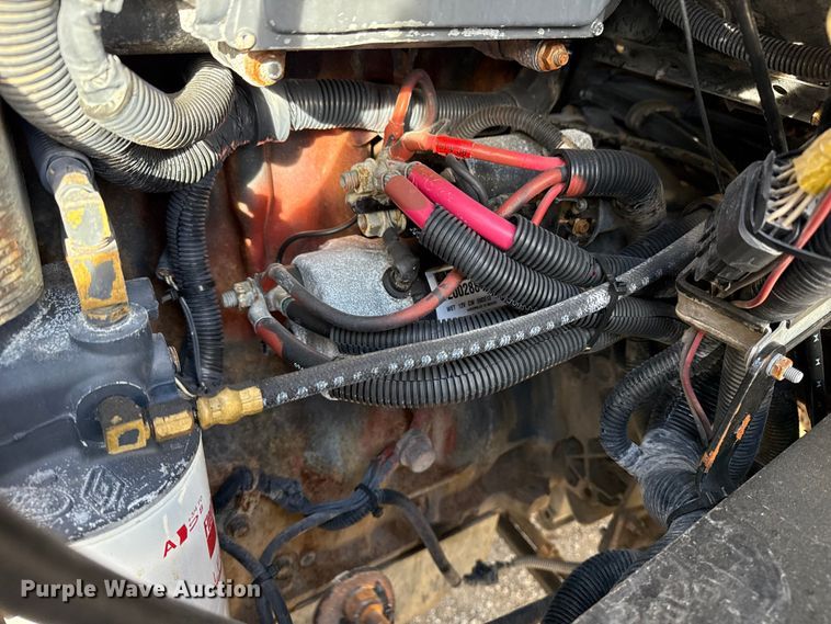 image for item EG1908 2003 Mack RD crane truck