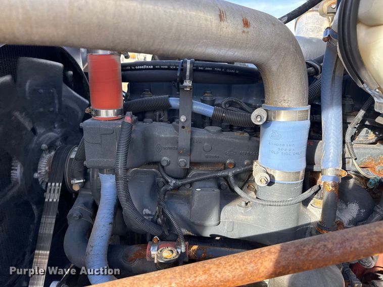 image for item EG1908 2003 Mack RD crane truck